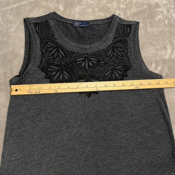 GAP Gray Embroidered Tank Top - Picture 8 of 14